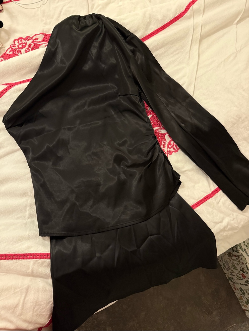 superdown black satin skirt set